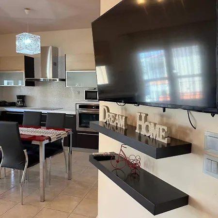 Peloraapartment Apartment Néa Péramos