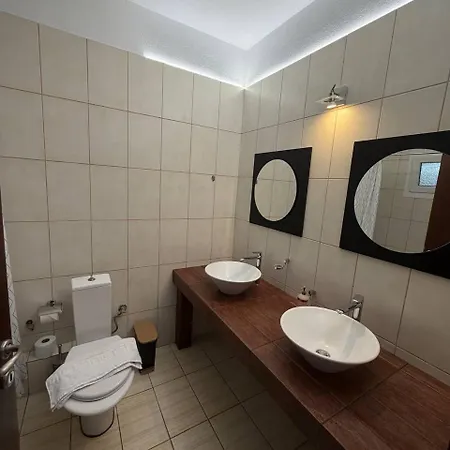 Peloraapartment * Néa Péramos